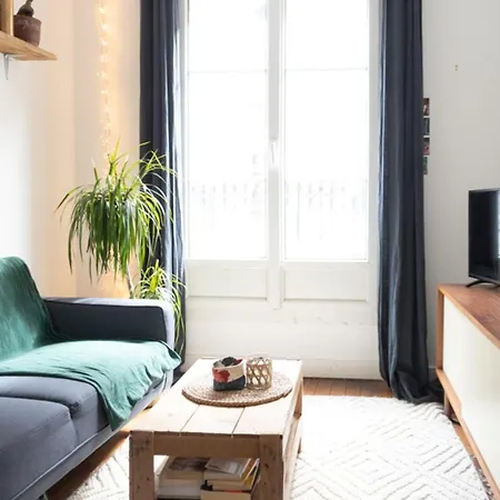 Apartment Design Apt With Balcony In Menilmontant Paris