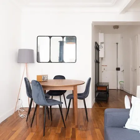 Apartment Design Apt With Balcony In Menilmontant