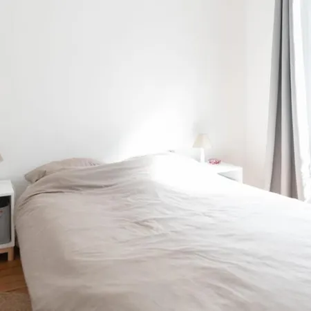 Apartment Design Apt With Balcony In Menilmontant